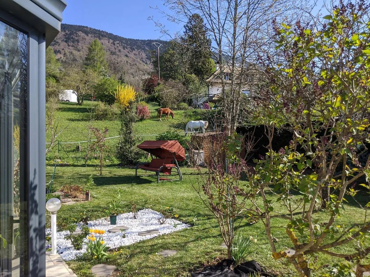 Chalet De Tara - Grand Appartement Esprit Chalet - Piscine Chauffee - Geneve Collonges-sous-Saleve France
