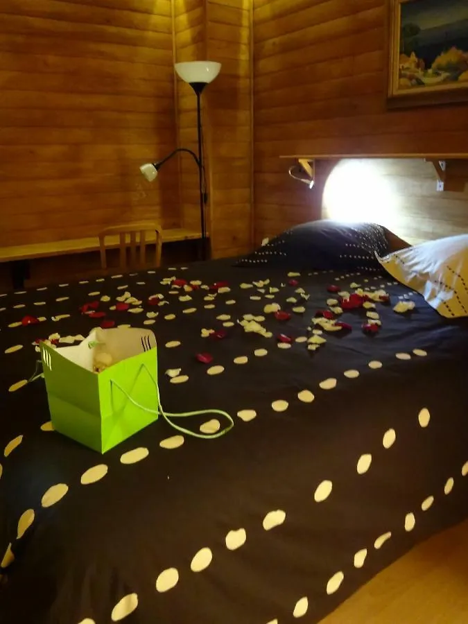 Chalet De Tara - Grand Appartement Esprit Chalet - Piscine Chauffee - Geneve Collonges-sous-Saleve 0*,