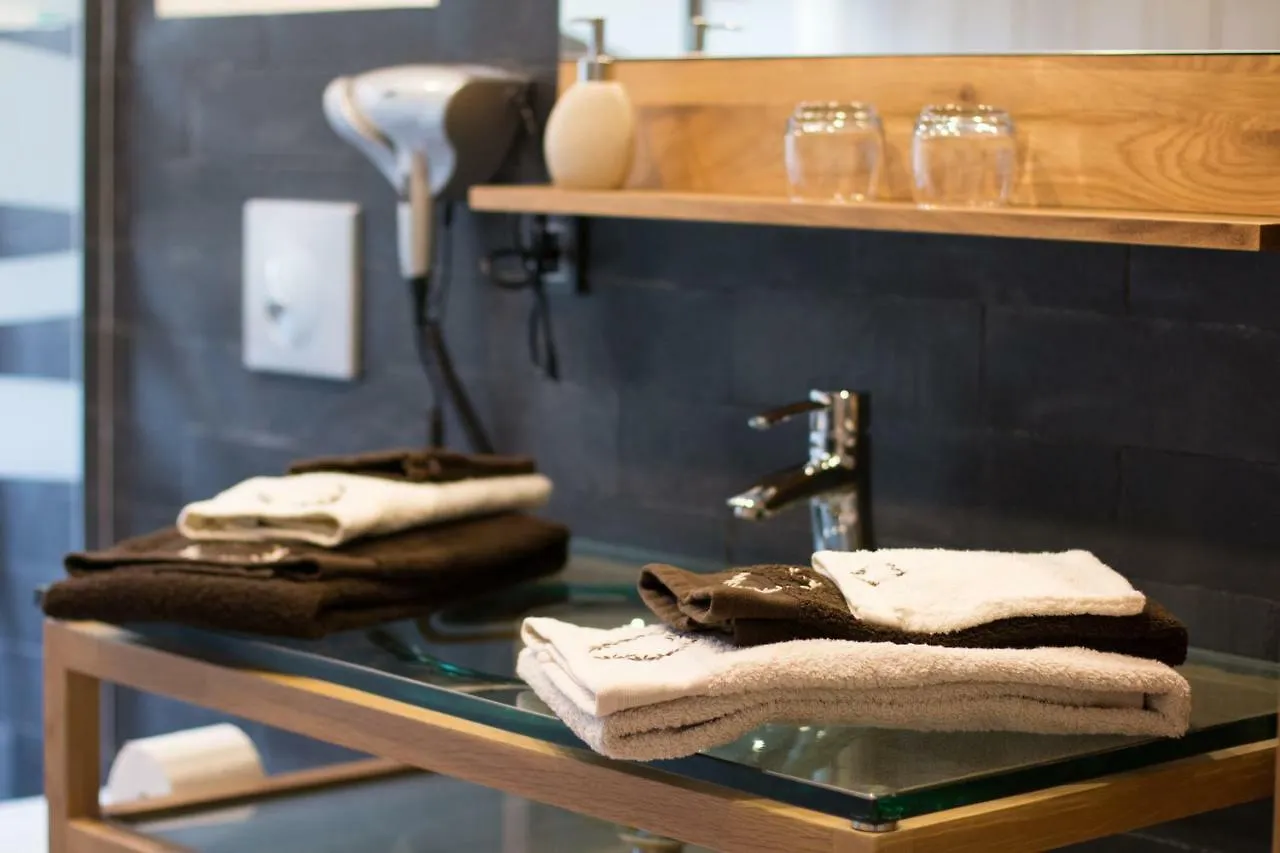Chalet De Tara - Grand Appartement Esprit Chalet - Piscine Chauffee - Geneve Collonges-sous-Saleve Apartment